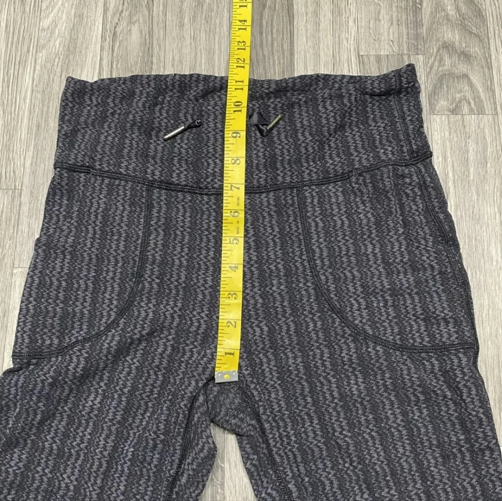 LULULEMON Stretch Tie Waist Black Print Workout Pants - Picture 4 of 6